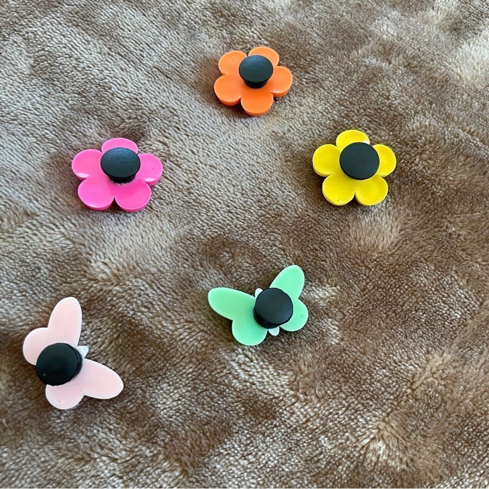 Colorful Flower and Butterfly Crocs/ Jibbitz Style Shoe Decorations Set of 5 - Picture 6 of 6